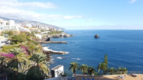 Day, Natural landscape, Summer, Balcony/Terrace, On site, Landmark view, Sea view