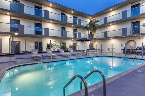 On site, Pool view, Swimming pool, Swimming pool