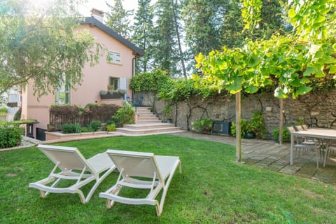 Property building, Patio, Garden, Garden view, sunbed