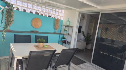 Off site, Balcony/Terrace, Dining area