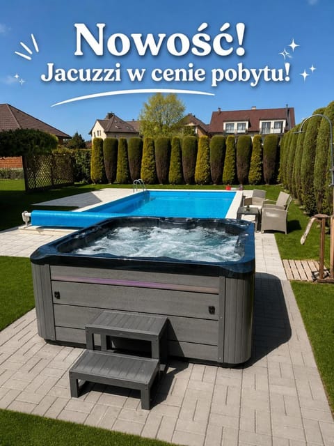 Hot Tub, Swimming pool