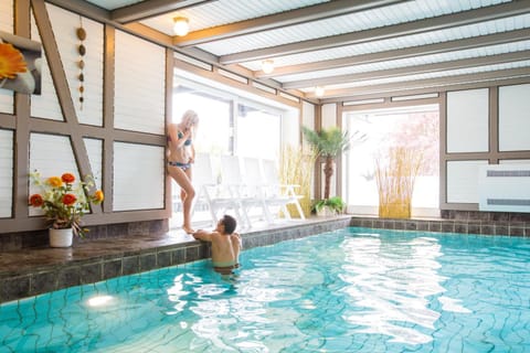 Swimming pool, Swimming pool