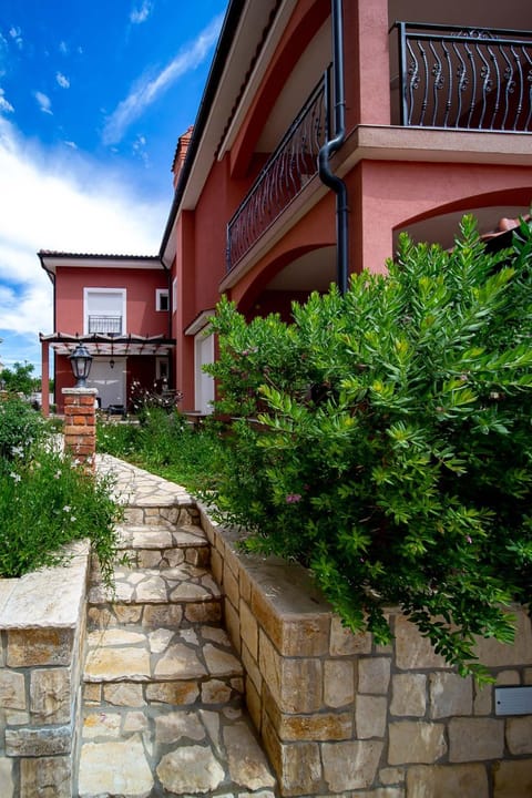 Inner courtyard view