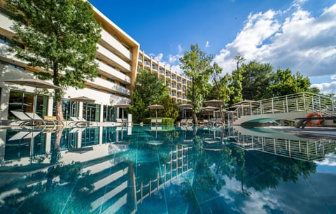 Property building, Swimming pool