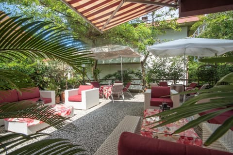 Garden, Lounge or bar, Area and facilities