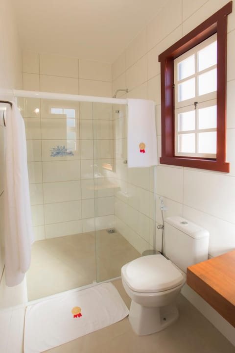 Bathroom, Decorative detail, towels