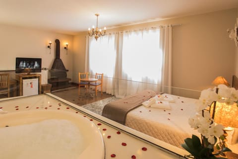 Hot Tub, Photo of the whole room