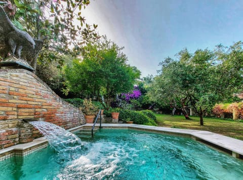 Garden, Massage, Steam room, Swimming pool, Swimming pool
