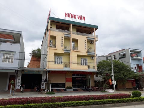 Property building, Facade/entrance, Logo/Certificate/Sign