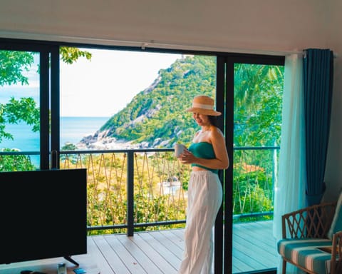 View (from property/room), Balcony/Terrace, Guests, Sea view, group of guests