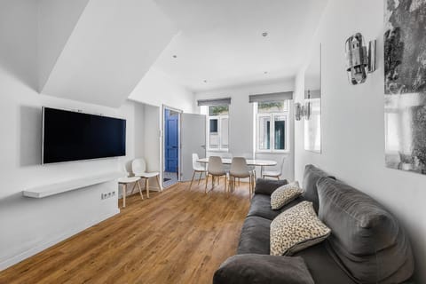 Communal lounge/ TV room, Living room