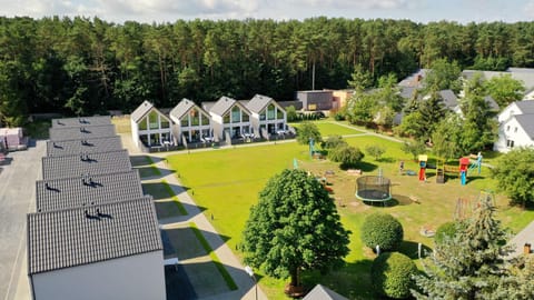 Property building, Spring, Day, Neighbourhood, Natural landscape, Bird's eye view, Garden, Garden view
