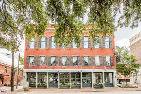 Property building, City view, Location