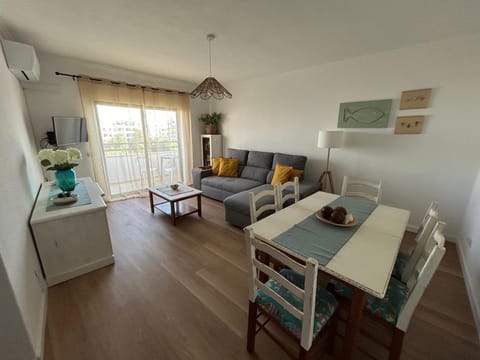 TV and multimedia, Living room, Dining area, air conditioner