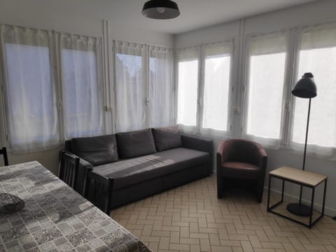 Le petit Husseau House in Centre-Val de Loire