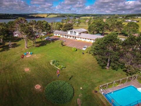 Facade/entrance, Bird's eye view, Swimming pool