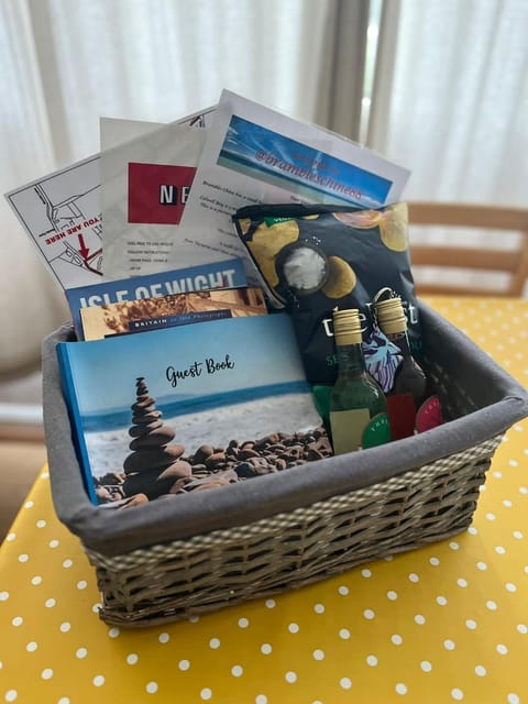 Brambles chine Chalet in Freshwater