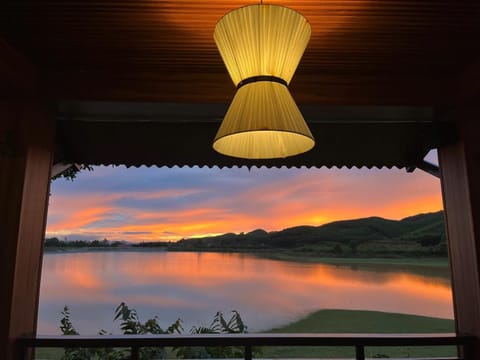 Restaurant/places to eat, Natural landscape, Lake view, Mountain view, Breakfast, Sunrise