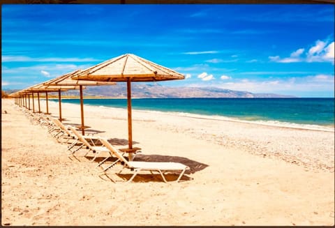 Nearby landmark, Day, Beach, Sea view, sunbed