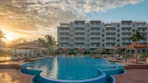 Property building, Facade/entrance, Swimming pool, Sunrise, Sunset