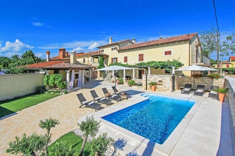 BBQ facilities, Garden, Balcony/Terrace, Lounge or bar, Garden view, Pool view, Swimming pool