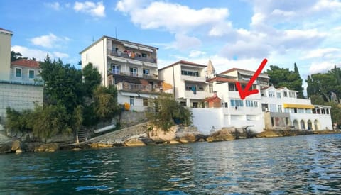 Property building, Neighbourhood, Beach
