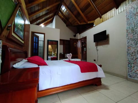 TV and multimedia, Photo of the whole room
