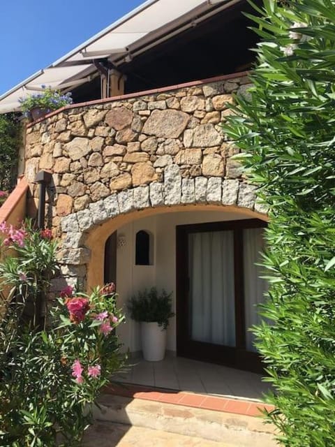 A 30 m dal mare House in Golfo Aranci