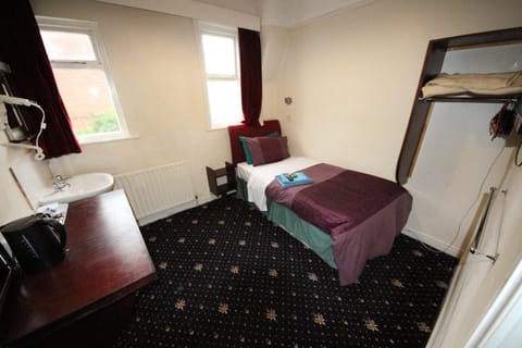 Avalon Guest House Bed and Breakfast in Leeds