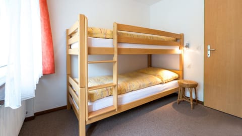 Photo of the whole room, Bedroom, bunk bed, towels