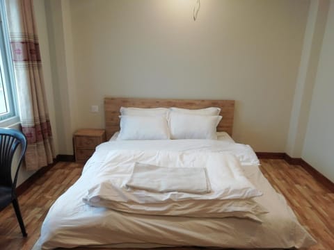 Bed, Photo of the whole room, Decorative detail