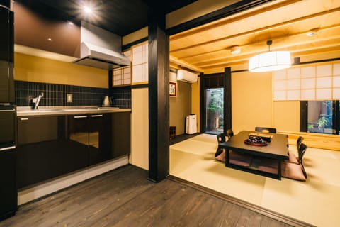 Kitchen or kitchenette, Living room