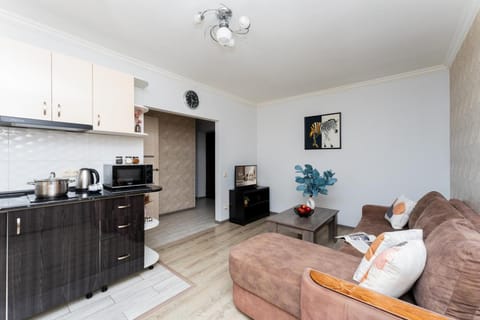 Kitchen or kitchenette, Living room, Seating area