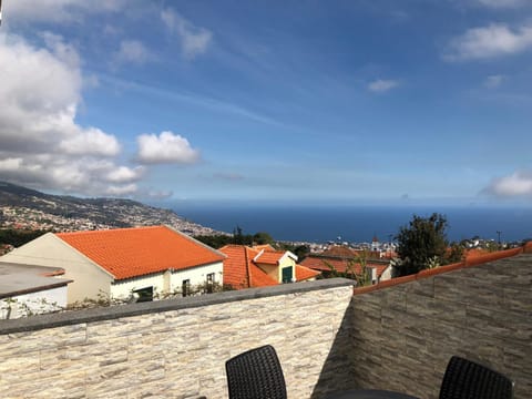 City view, Sea view