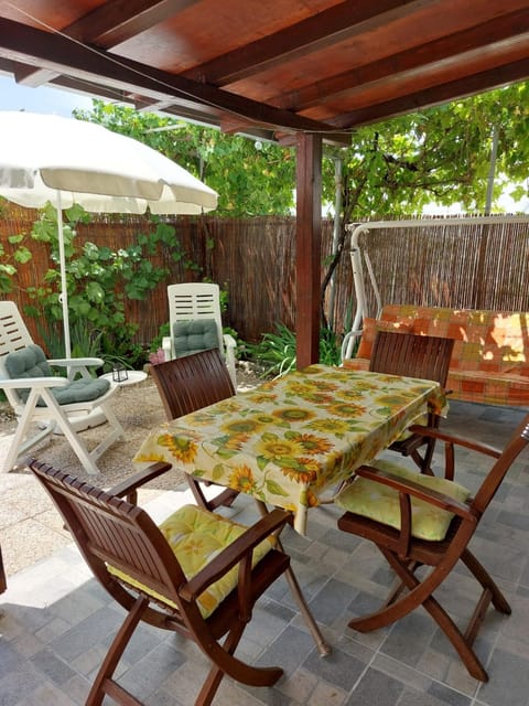 Apartment Taja, cijela kuća i vrt samo za vas Apartment in Split