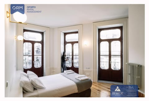 Shower, Toilet, Bed, Bathroom, Balcony/Terrace, Bedroom, City view