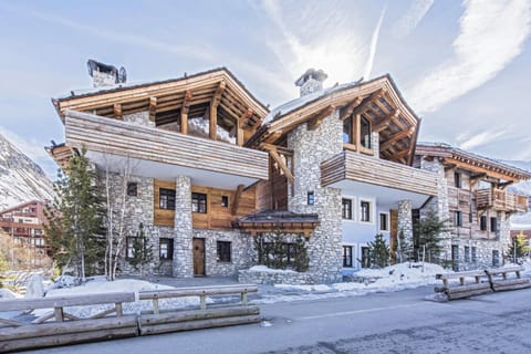 Facade/entrance, Mountain view