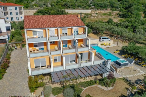 Property building, Bird's eye view