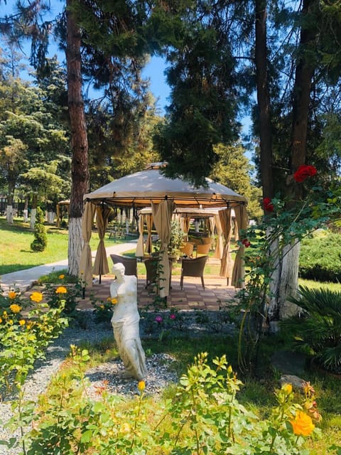 Facade/entrance, Garden