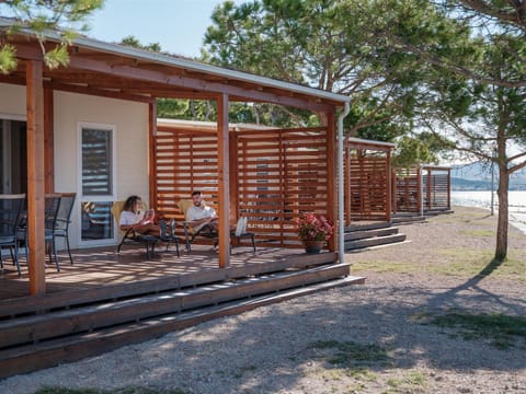 Balcony/Terrace, sunbed