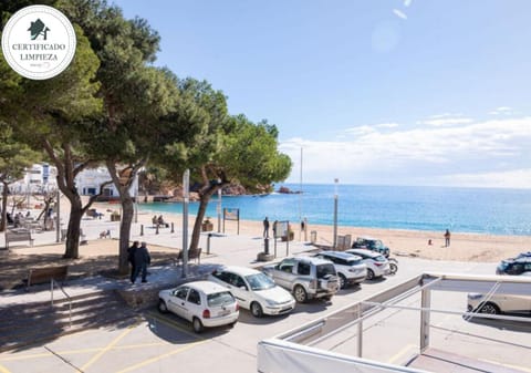 Day, Neighbourhood, Natural landscape, Beach, Sea view, Parking