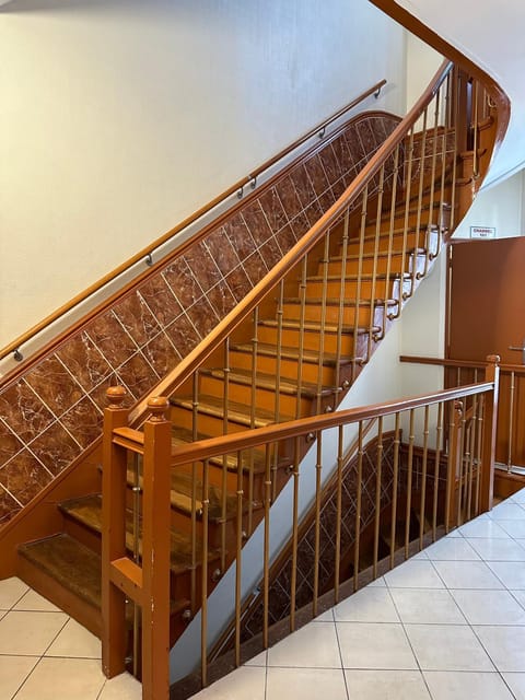 Hôtel Victor Hugo Hotel in Aubervilliers