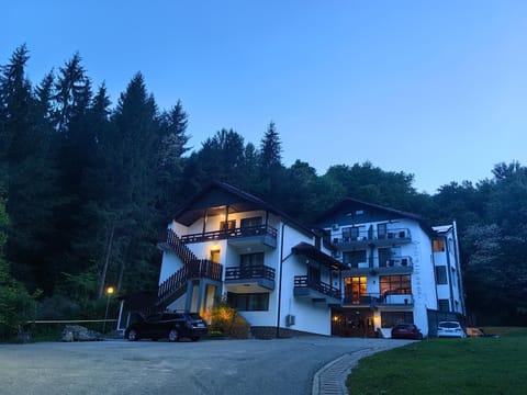 Property building, Day, Night, Natural landscape