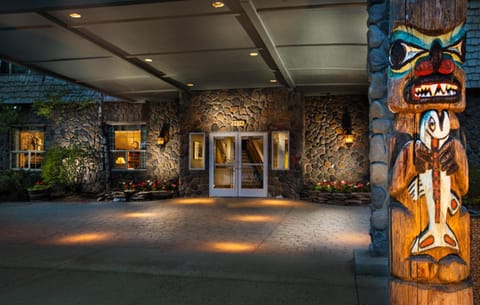Property building, Facade/entrance, On site