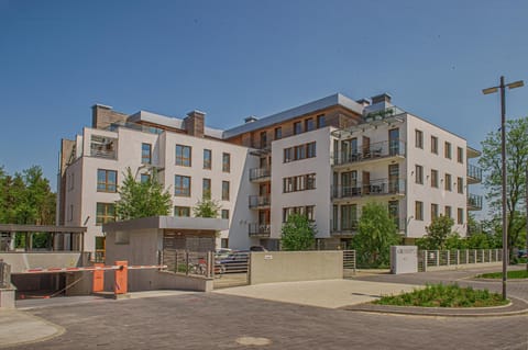 Property building, Neighbourhood, Area and facilities