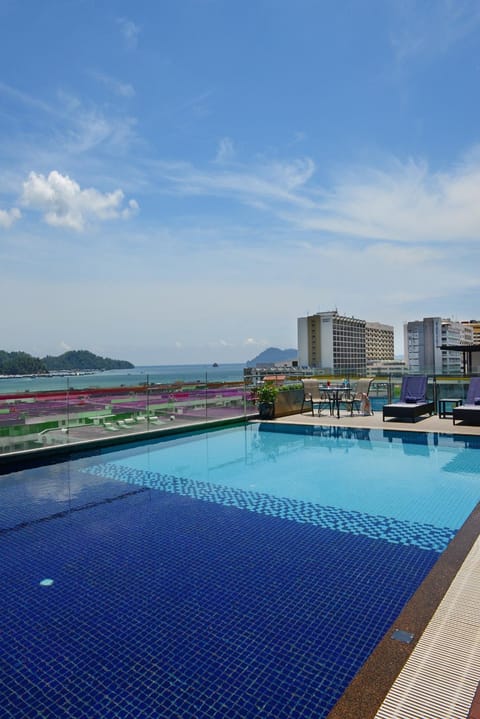 Swimming pool, Swimming pool