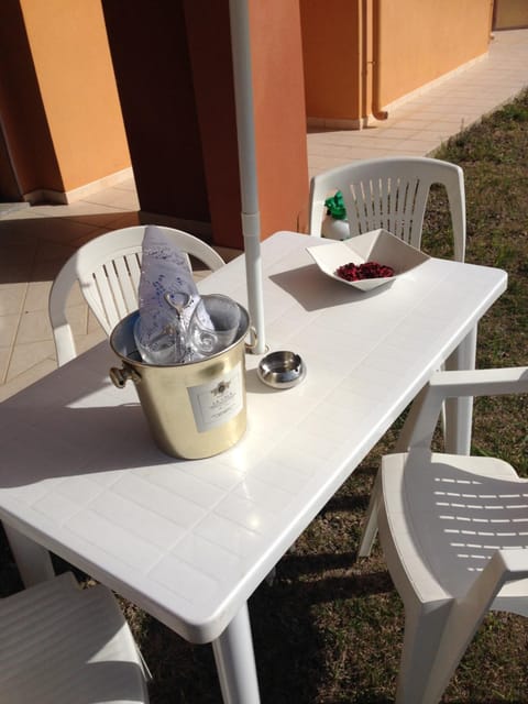 Decorative detail, Garden view