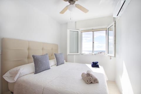 Bed, Bedroom, Sea view