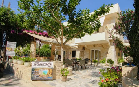 Property building, Garden, Garden view