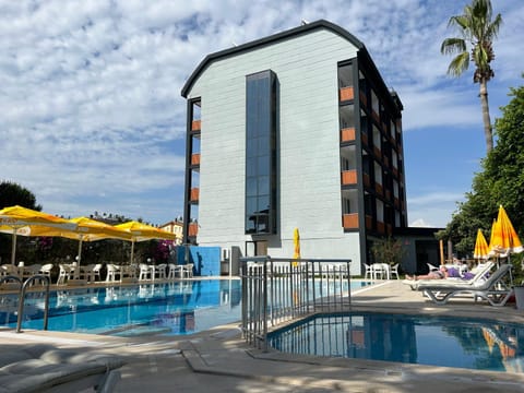 Property building, Swimming pool